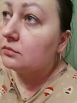 Rini333 online show from November 2025 04:00:01 PM