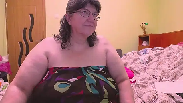Snapshot of HugeTits chatting on March 2026 01:42:02 AM HugeTits online show from March 2026 01:42:02 AM