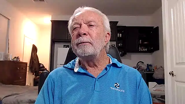 Snapshot of rockpoint69 chatting on April 2026 08:31:02 AM rockpoint69 online show from April 2026 08:31:02 AM