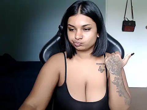 layla amin online show from March 2026 06:52:01 AM