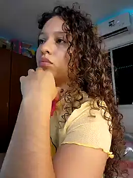 Snapshot of Shara_dreams chatting on December 2024 10:54:02 PM Shara dreams online show from December 2024 10:54:02 PM