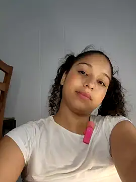 Snapshot of Shara_dreams chatting on January 2025 01:26:01 AM Shara dreams online show from January 2025 01:26:01 AM