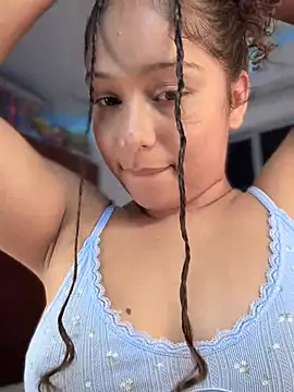 Snapshot of Shara_dreams chatting on February 2025 02:35:02 AM Shara dreams online show from February 2025 02:35:02 AM