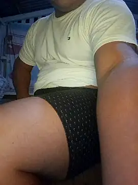 Snapshot of Efrain2090 chatting on December 2024 01:06:01 AM Efrain2090 online show from December 2024 01:06:01 AM