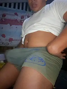 Snapshot of Efrain2090 chatting on March 2025 07:19:02 AM Efrain2090 online show from March 2025 07:19:02 AM