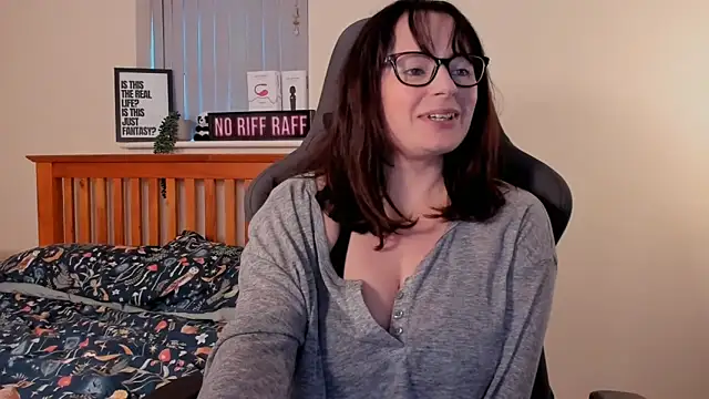 Snapshot of LucieWinters_UK chatting on January 2025 03:40:02 PM LucieWinters UK online show from January 2025 03:40:02 PM