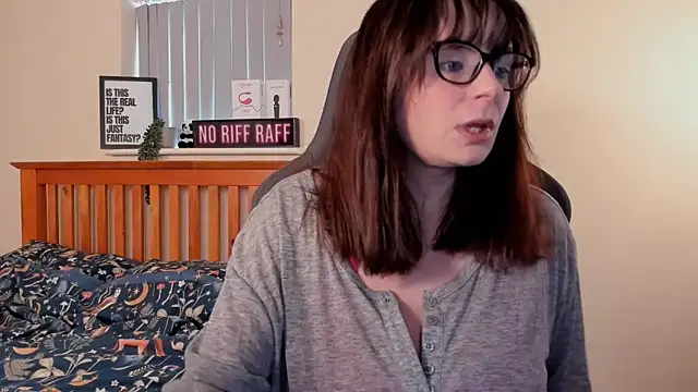 Snapshot of LucieWinters_UK chatting on January 2025 02:00:02 PM LucieWinters UK online show from January 2025 02:00:02 PM