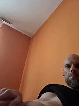 Ladyshaker82 online show from November 2025 02:52:02 PM