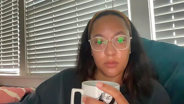 dreamyriri online show from May 2026 02:01:02 PM