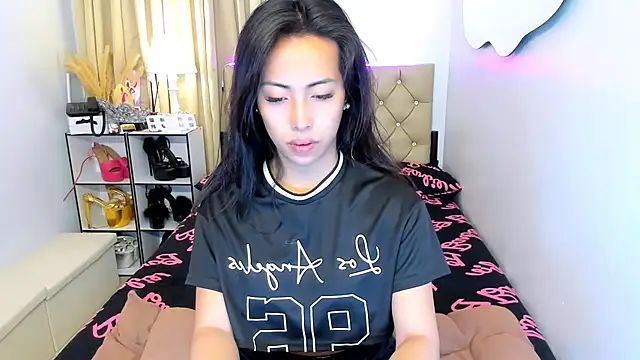 reighnempress online show from February 2025 01:58:01 AM