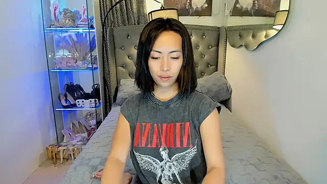 reighnempress online show from November 2025 04:57:01 AM