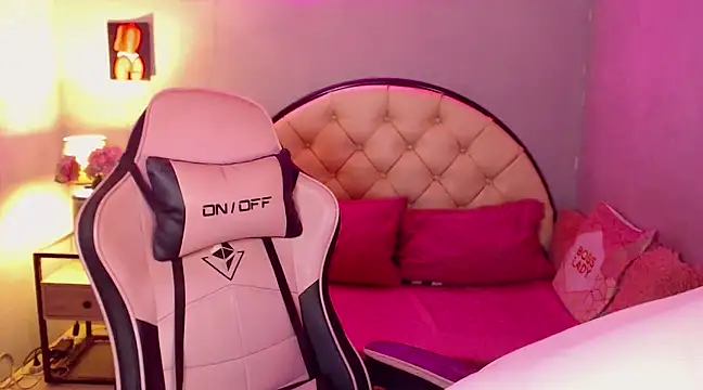 WeezyBabyXoxo online show from March 2025 06:51:02 AM