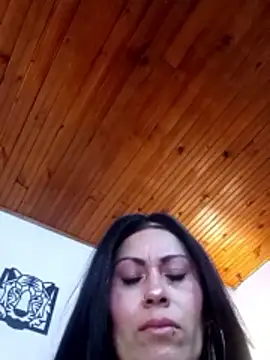 Snapshot of Tania_mature chatting on May 2026 05:18:01 PM Tania mature online show from May 2026 05:18:01 PM