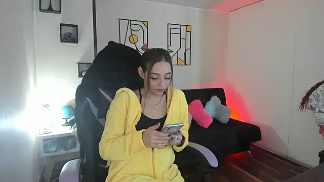 kay marie online show from October 2025 06:20:01 PM