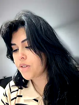 Snapshot of Alyaa_s chatting on October 2025 01:26:01 AM Alyaa s online show from October 2025 01:26:01 AM
