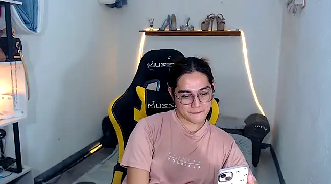 MarieLoveGlamorous online show from February 2025 01:53:02 PM