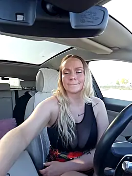 Snapshot of Bondgirl_013 chatting on November 2025 09:43:01 AM Bondgirl 013 online show from November 2025 09:43:01 AM