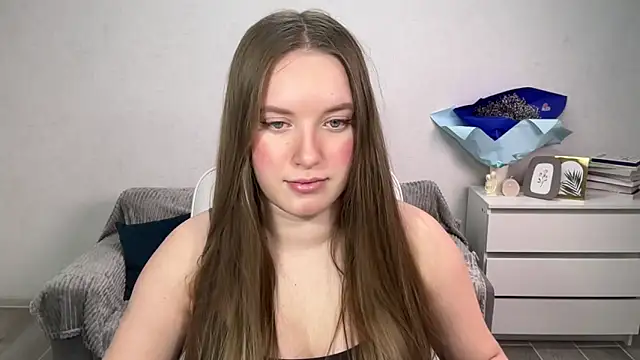 EvaMaddison online show from November 2025 05:35:02 PM