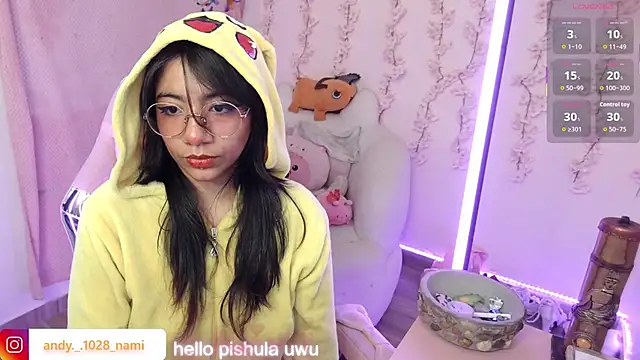 Snapshot of Nami_usagi chatting on December 2025 09:31:02 PM Nami usagi online show from December 2025 09:31:02 PM