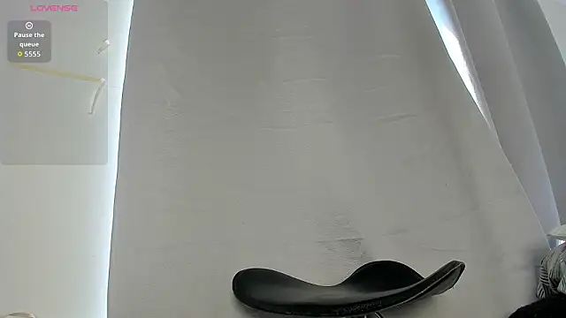 Snapshot of caroline_tovar chatting on January 2026 07:11:01 PM caroline tovar online show from January 2026 07:11:01 PM