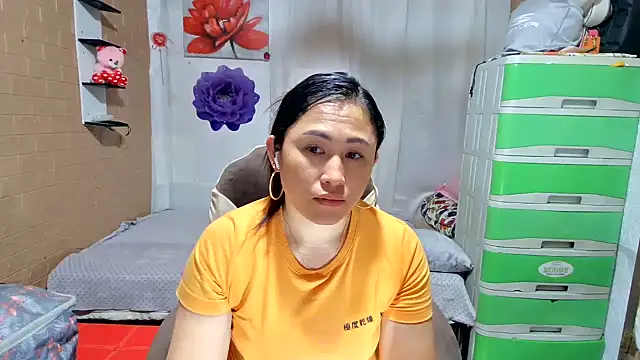 Snapshot of M_e_c_e_l chatting on May 2026 11:49:02 AM M e c e l online show from May 2026 11:49:02 AM