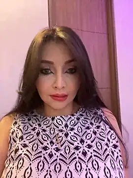 KateLatorre online show from November 2025 09:15:01 PM