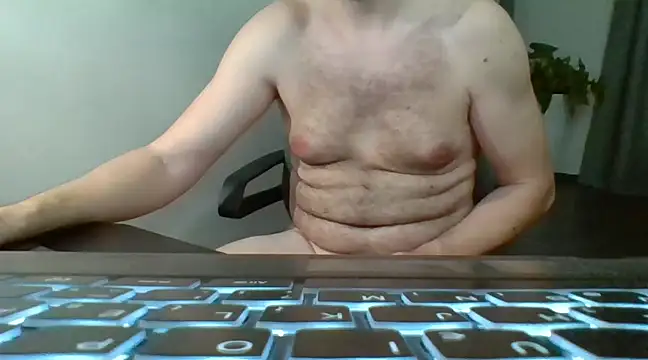 Snapshot of Horney_boy86 chatting on December 2024 09:11:01 PM Horney boy86 online show from December 2024 09:11:01 PM