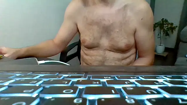 Snapshot of Horney_boy86 chatting on September 2025 10:44:02 PM Horney boy86 online show from September 2025 10:44:02 PM