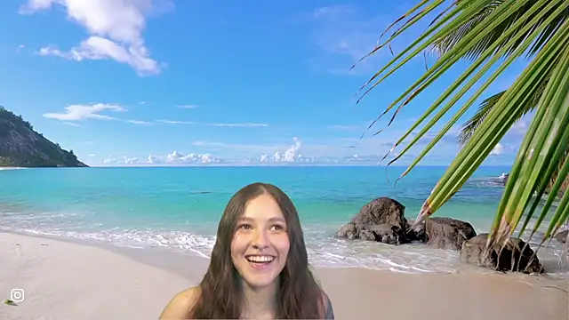 Snapshot of HannaMoom chatting on October 2025 11:05:02 PM HannaMoom online show from October 2025 11:05:02 PM