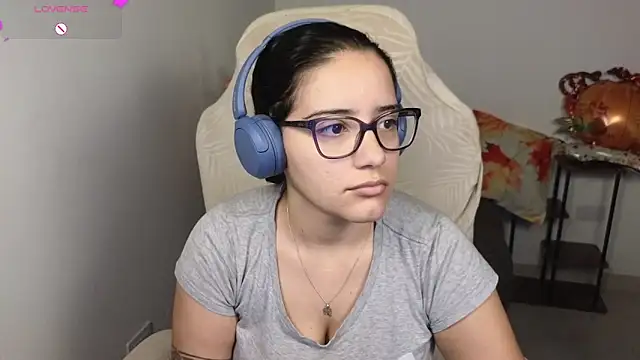 blue  moon  online show from November 2025 06:22:02 PM