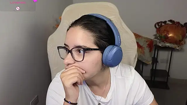 blue  moon  online show from November 2025 06:28:01 AM