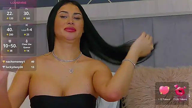 Snapshot of EmyLaveau chatting on February 2025 09:11:01 AM EmyLaveau online show from February 2025 09:11:01 AM