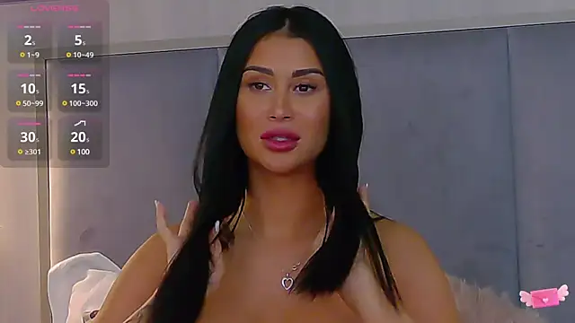 Snapshot of EmyLaveau chatting on February 2025 09:11:01 AM EmyLaveau online show from February 2025 09:11:01 AM