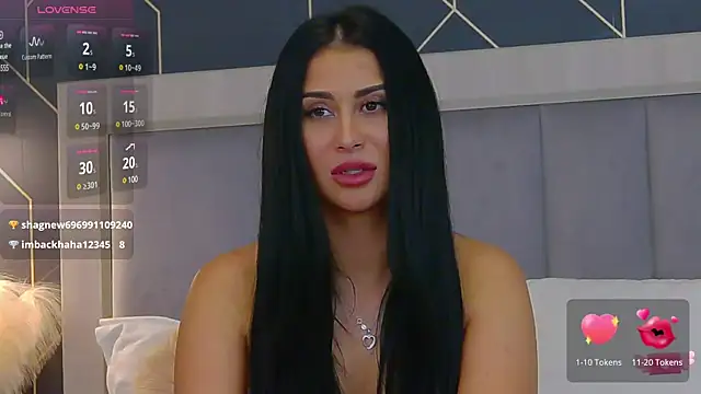 Snapshot of EmyLaveau chatting on February 2025 12:50:01 PM EmyLaveau online show from February 2025 12:50:01 PM