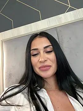 Snapshot of EmyLaveau chatting on February 2025 08:27:02 AM EmyLaveau online show from February 2025 08:27:02 AM