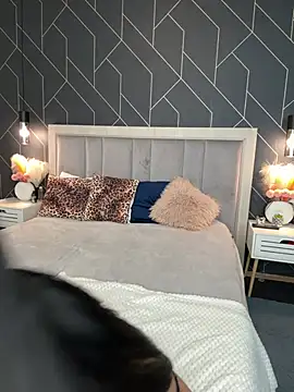 Snapshot of EmyLaveau chatting on February 2025 02:38:02 PM EmyLaveau online show from February 2025 02:38:02 PM