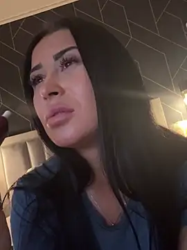 Snapshot of EmyLaveau chatting on March 2025 03:12:02 PM EmyLaveau online show from March 2025 03:12:02 PM