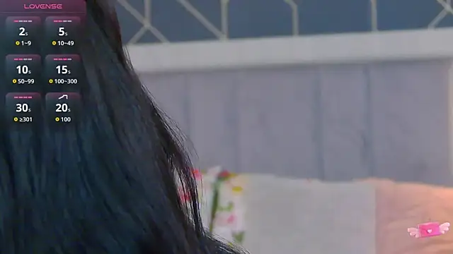 Snapshot of EmyLaveau chatting on October 2025 05:35:02 AM EmyLaveau online show from October 2025 05:35:02 AM