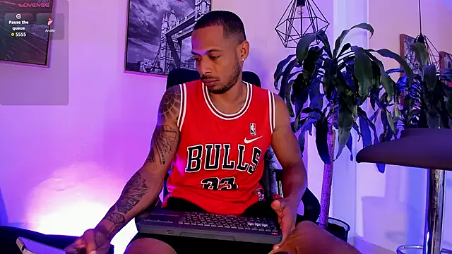 Sweet Alessandre online show from November 2025 07:43:01 PM