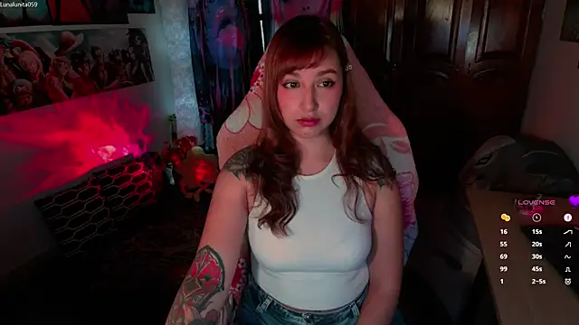 Snapshot of emma_luna59 chatting on April 2026 08:55:01 PM emma luna59 online show from April 2026 08:55:01 PM