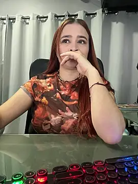 Marie Castelzc online show from February 2025 01:08:02 PM