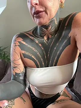 Snapshot of InkedBiitch chatting on June 2026 09:04:02 AM InkedBiitch online show from June 2026 09:04:02 AM