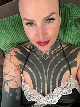 Snapshot of InkedBiitch chatting on July 2026 05:25:02 AM InkedBiitch online show from July 2026 05:25:02 AM