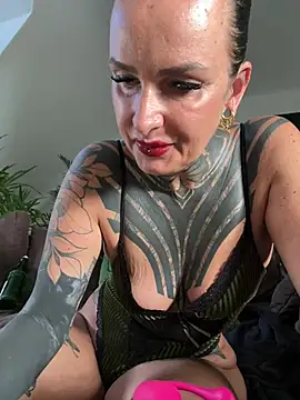 Snapshot of InkedBiitch chatting on July 2026 06:17:01 AM InkedBiitch online show from July 2026 06:17:01 AM