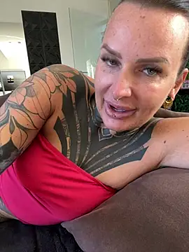 Snapshot of InkedBiitch chatting on July 2026 07:11:01 AM InkedBiitch online show from July 2026 07:11:01 AM