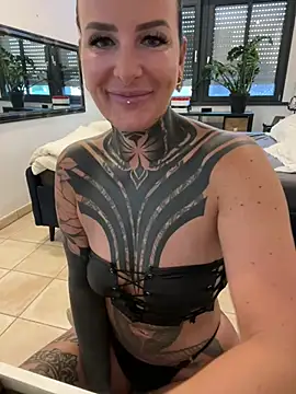 Snapshot of InkedBiitch chatting on July 2026 04:21:01 AM InkedBiitch online show from July 2026 04:21:01 AM