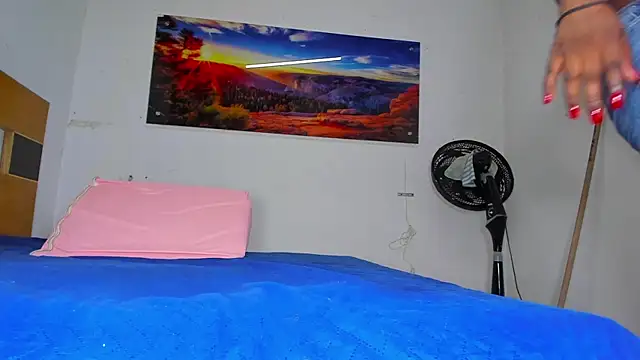 Snapshot of _ebony-queen_ chatting on February 2025 11:56:01 AM ebony-queen online show from February 2025 11:56:01 AM