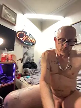 Snapshot of WhiteChocalate_69 chatting on March 2025 02:14:01 PM WhiteChocalate 69 online show from March 2025 02:14:01 PM