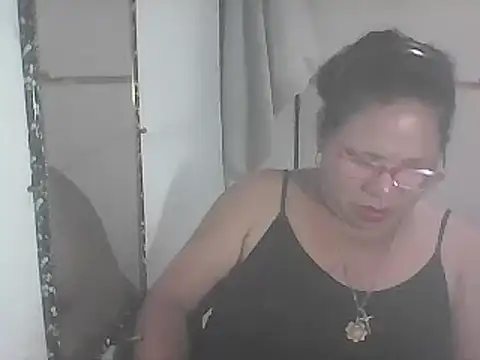 Snapshot of hotwet_mama4uxx chatting on January 2025 02:36:01 PM hotwet mama4uxx online show from January 2025 02:36:01 PM