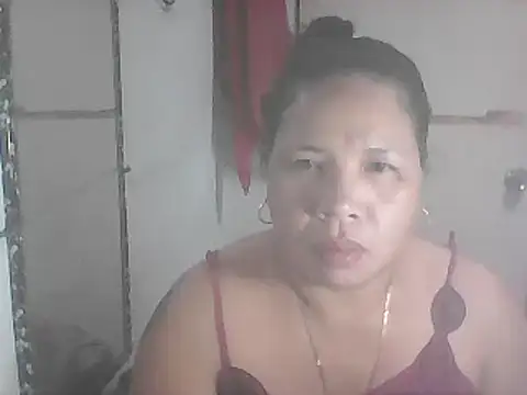 Snapshot of hotwet_mama4uxx chatting on February 2025 03:18:02 AM hotwet mama4uxx online show from February 2025 03:18:02 AM